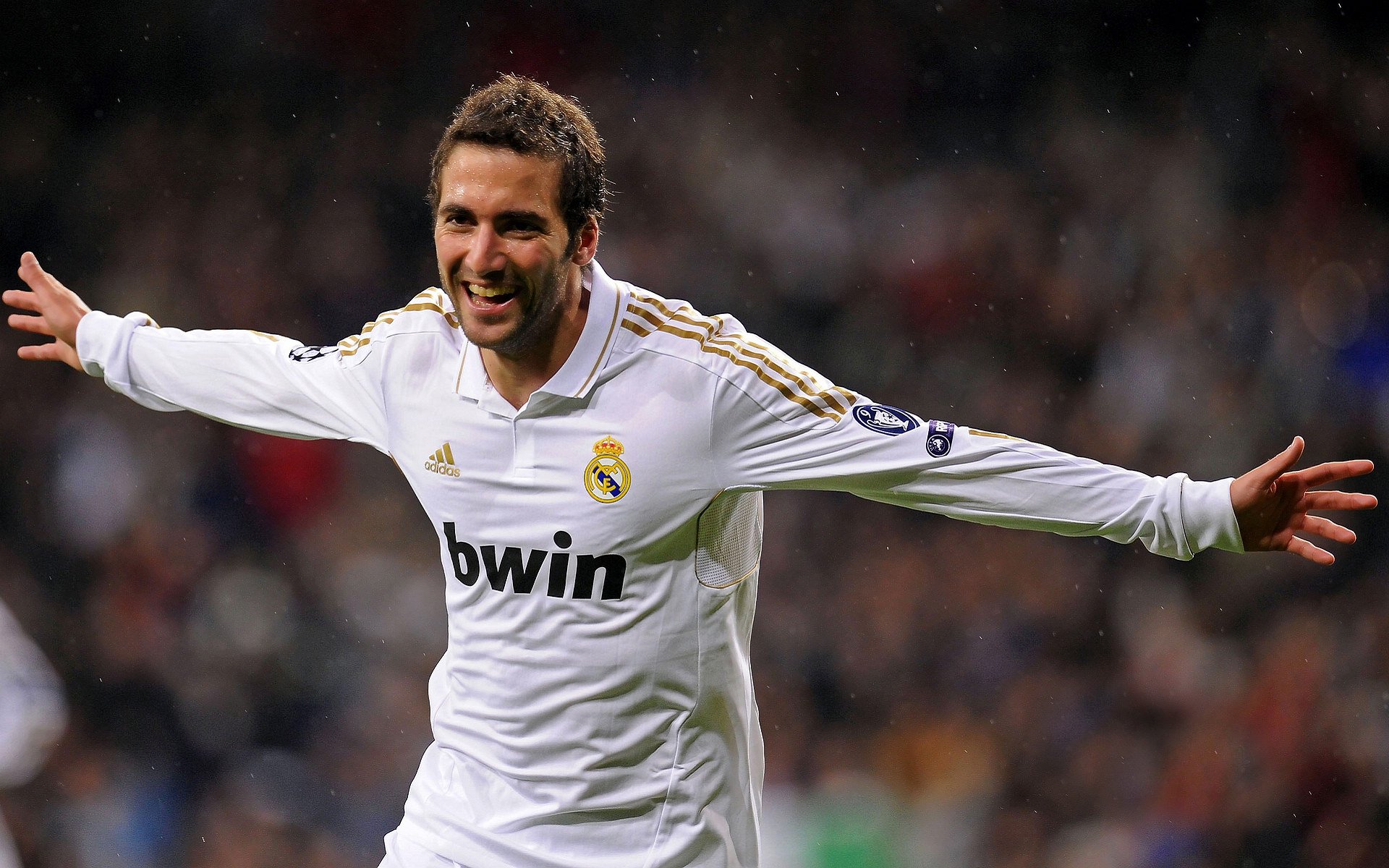 跨界征服，从雷恩球场到F1赛道—卡瓦哈尔的双线传奇