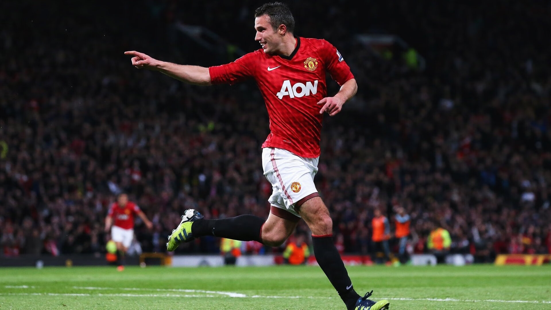 赛道逆袭，阿斯顿马丁如何翻盘雷诺，汉密尔顿的火热状态预示着什么？