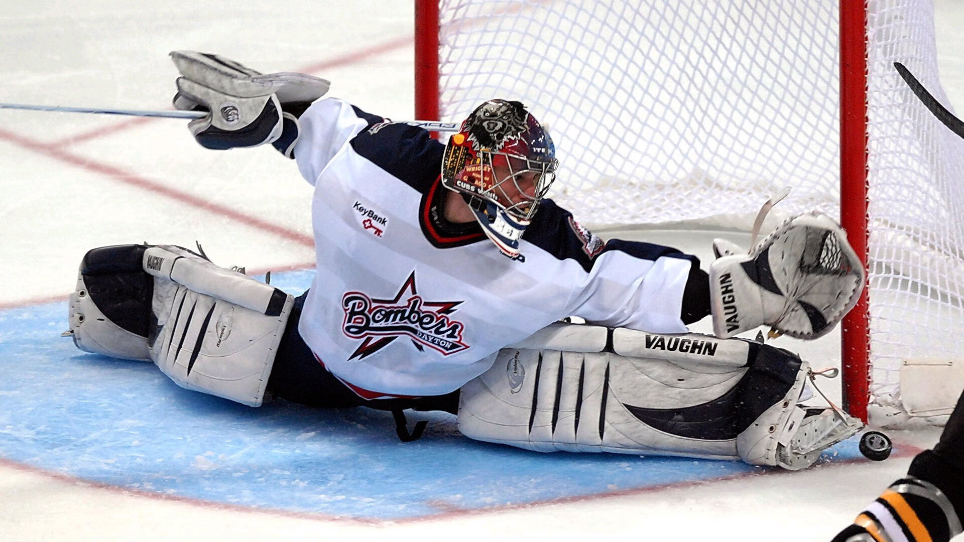 莱奥攻防两端统治比赛，玻利维亚稳稳拿下法国